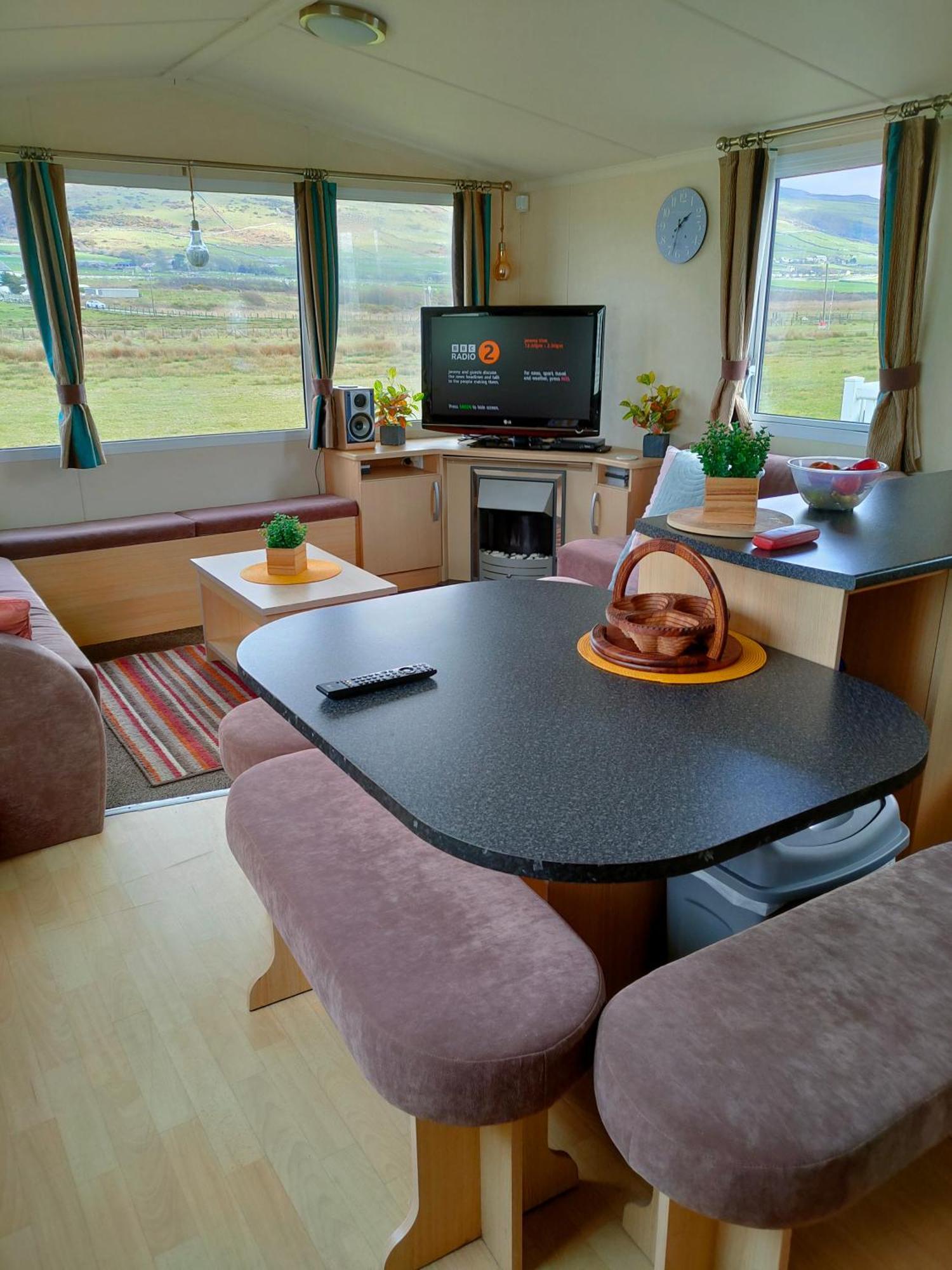 M&C Caravan Hire Sunnysands Barmouth Exterior photo