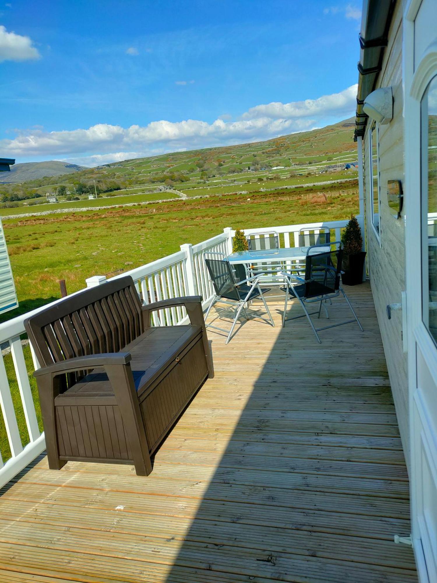 M&C Caravan Hire Sunnysands Barmouth Exterior photo